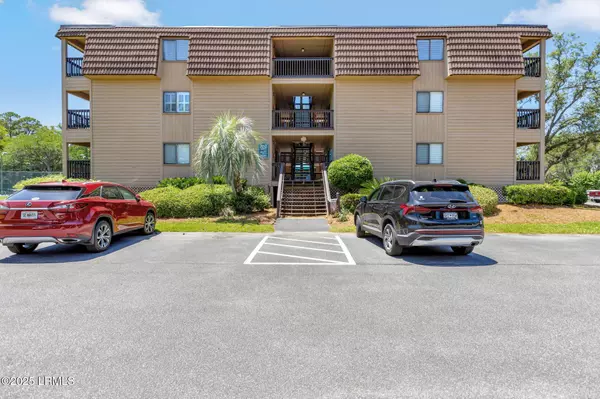 Hilton Head Island, SC 29928,40 Folly Field RD Road