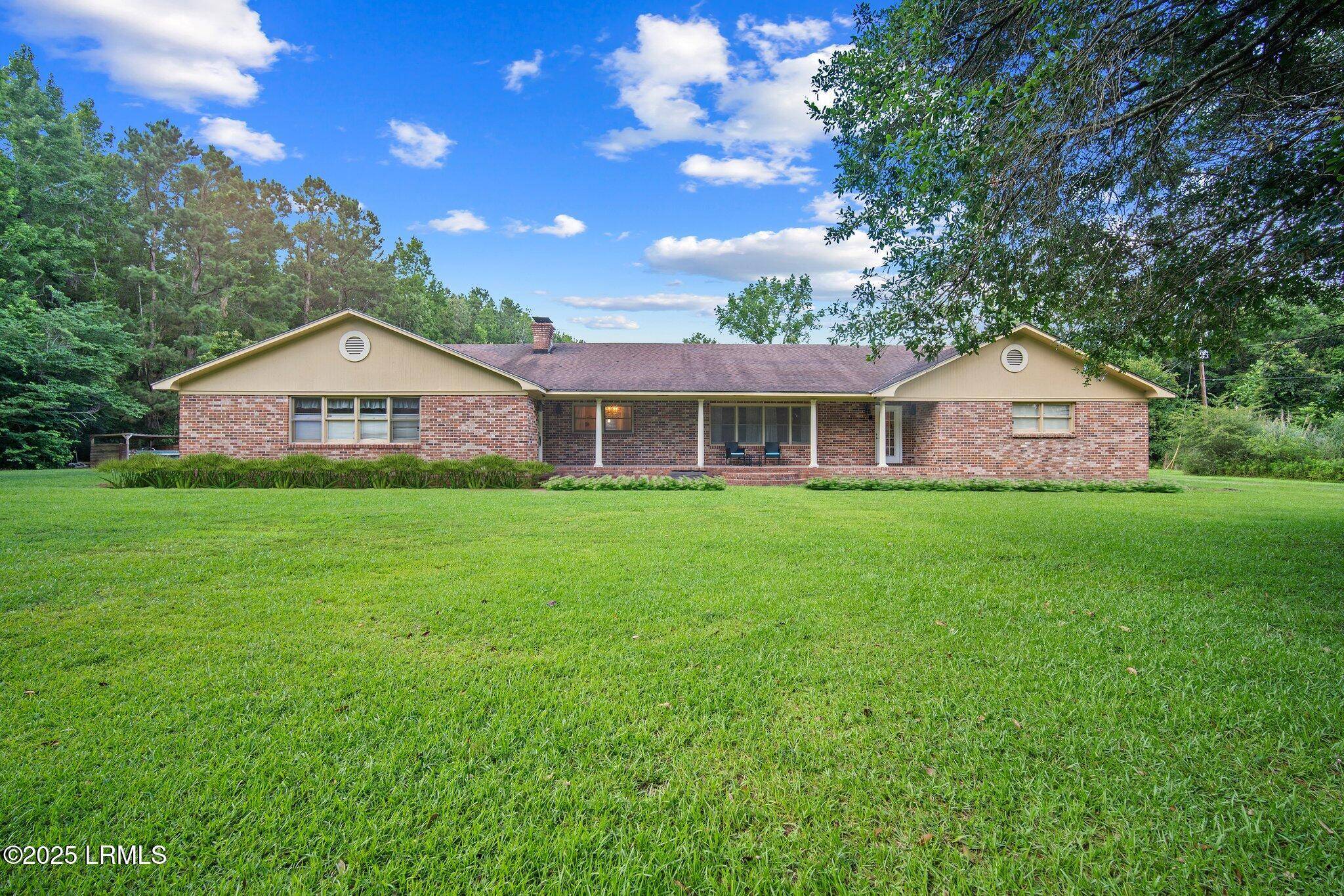 Yemassee, SC 29945,21 River RD Road
