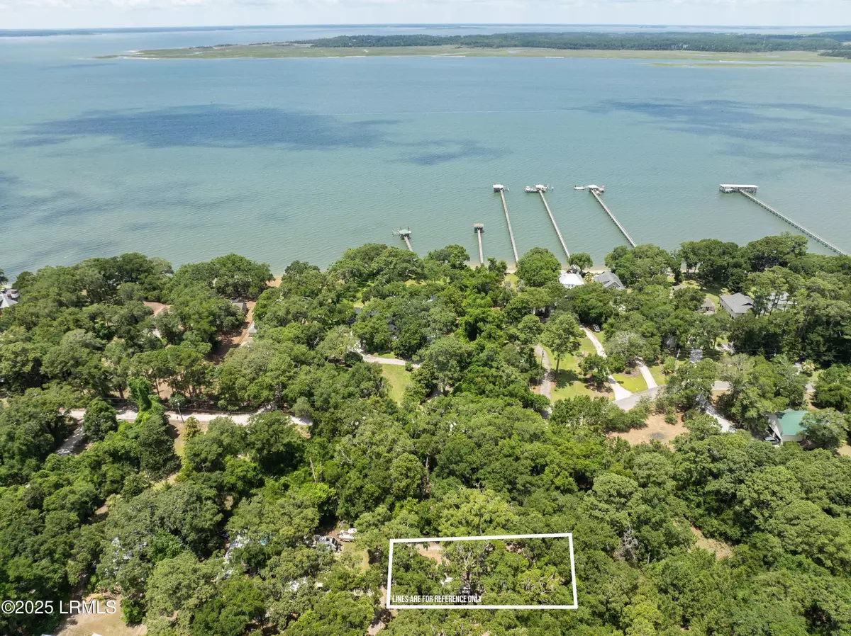 St. Helena Island, SC 29920,5 Hand DR Drive