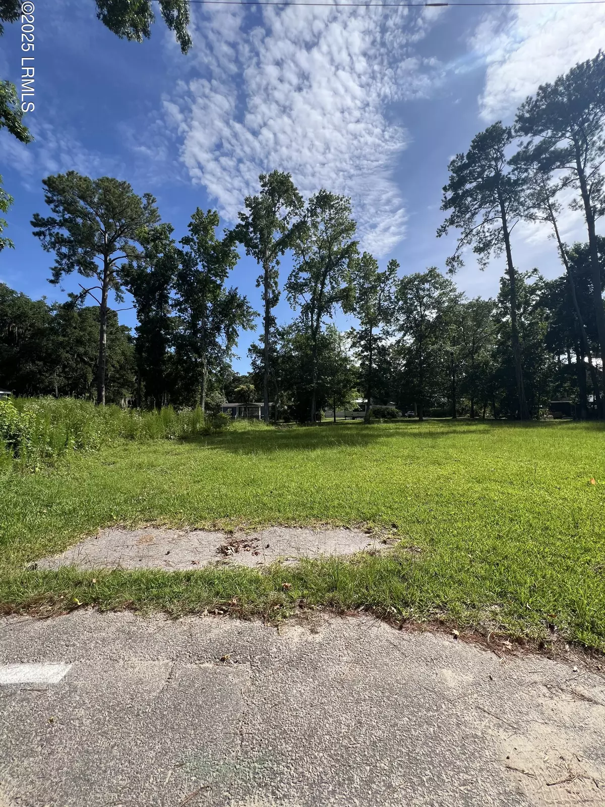 Bluffton, SC 29910,17 Luray ST Street