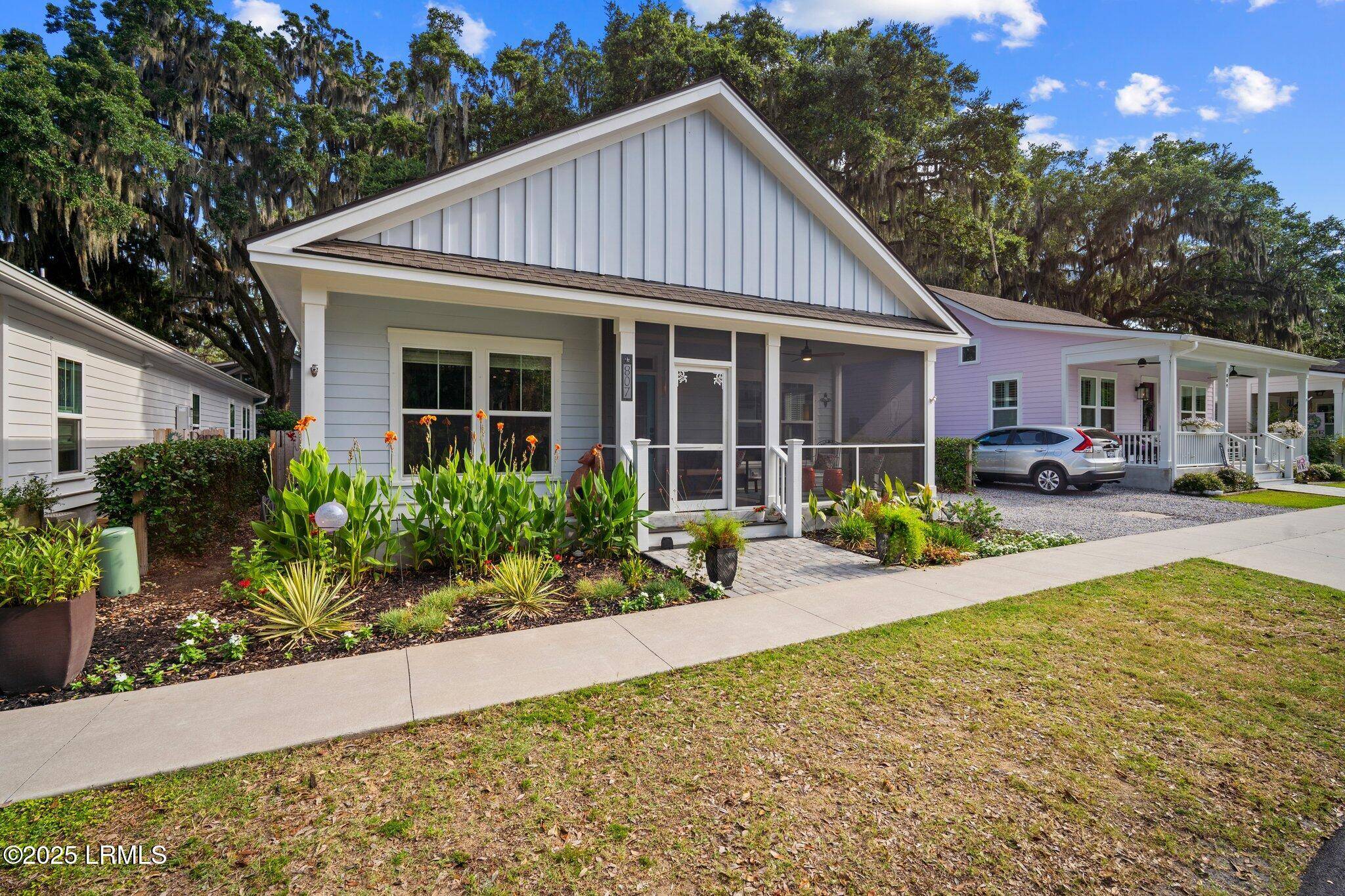 Port Royal, SC 29935,807 12th ST Street