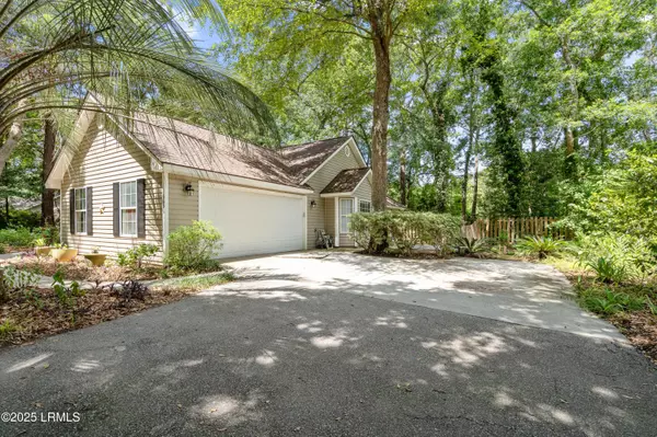 Beaufort, SC 29907,663 Sams Point RD Road