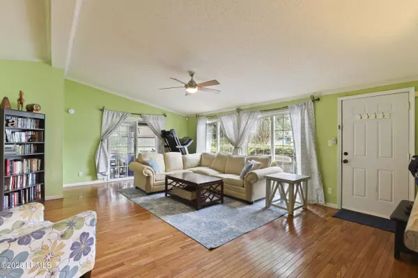 Bluffton, SC 29910,13 Sawmill Forest DR Drive