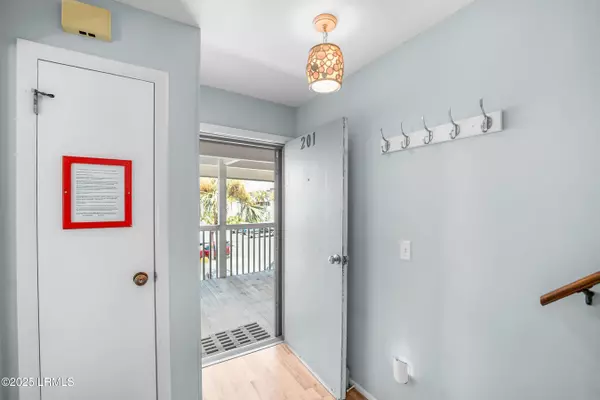 St. Helena Island, SC 29920,6 Cedar Reef DR Drive