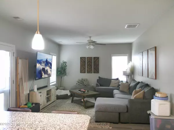 Beaufort, SC 29906,61 Chestnut ST Street