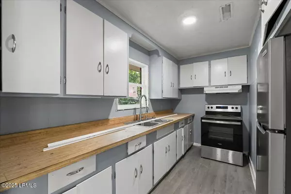 Beaufort, SC 29902,1808 Fifth ST Street