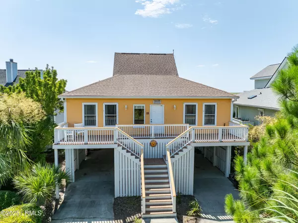 11 Nautical Watch WAY Way, St. Helena Island, SC 29920