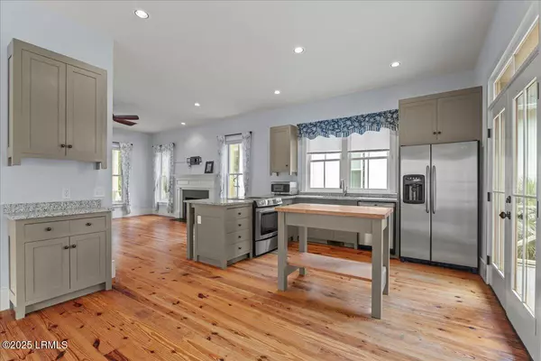 Beaufort, SC 29906,217 Whelk RD Road