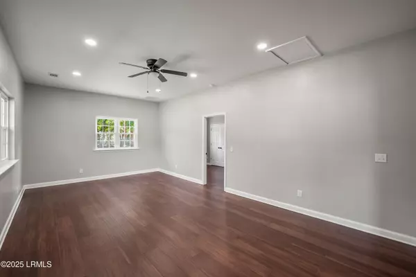 Beaufort, SC 29906,160 Bruce K Smalls DR Drive