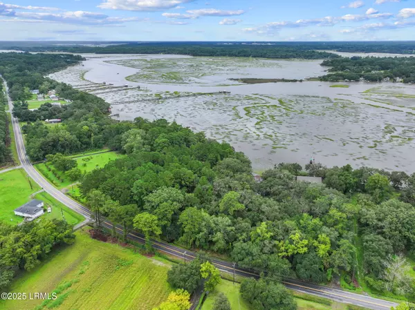108 Stuart Point RD Road, Seabrook, SC 29940