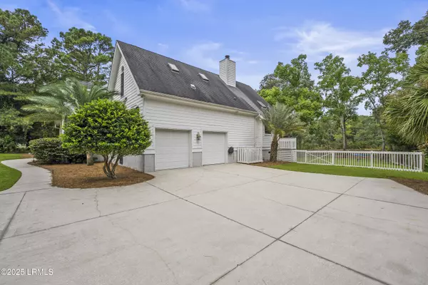 Beaufort, SC 29907,30 Dolphin Point DR Drive