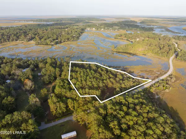 St. Helena Island, SC 29920,43 Rose Island RD Road