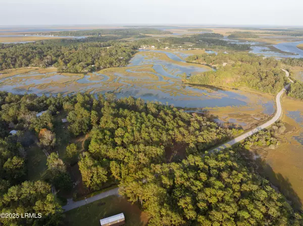 St. Helena Island, SC 29920,43 Rose Island RD Road