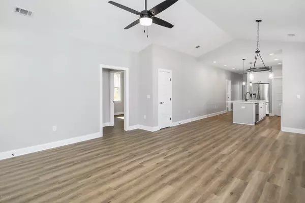 Port Royal, SC 29935,2600 Smilax AVE Avenue