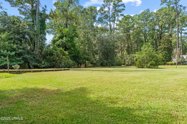 Bluffton, SC 29910,10 Pine Island RD Road