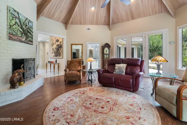 Hilton Head Island, SC 29928,351 Long Cove DR Drive