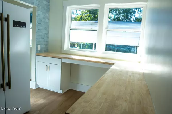 Port Royal, SC 29935,1731 Battery Park DR Drive