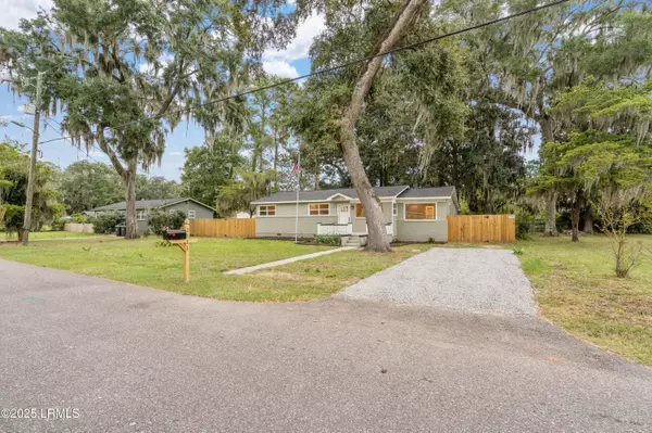 Beaufort, SC 29902,1111 Old Trail RD Road