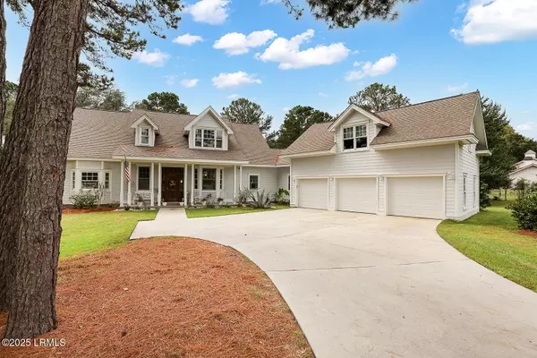 4 Hidden Lake CT Court, Bluffton, SC 29910