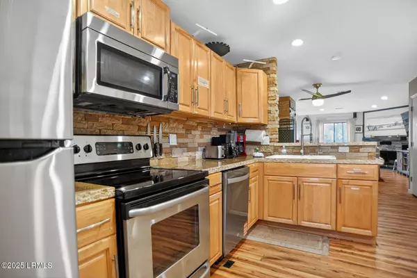 Hilton Head Island, SC 29926,155 Dillon RD Road