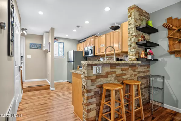 Hilton Head Island, SC 29926,155 Dillon RD Road