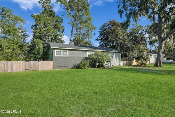 Beaufort, SC 29902,1109 Old Trail RD Road