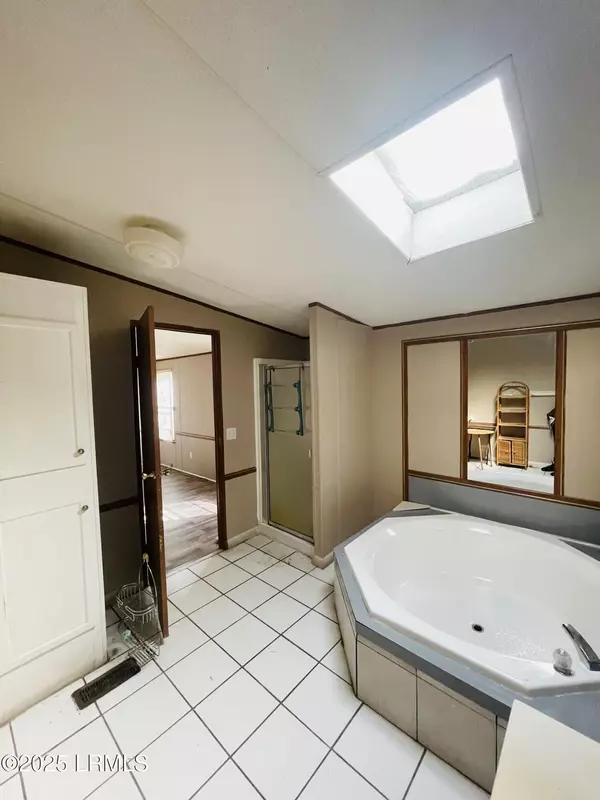 Seabrook, SC 29940,153 Middlefield CIR Circle