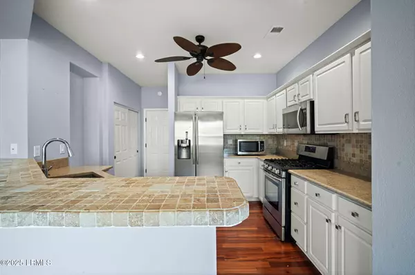 Bluffton, SC 29909,7 Sanders CT Court