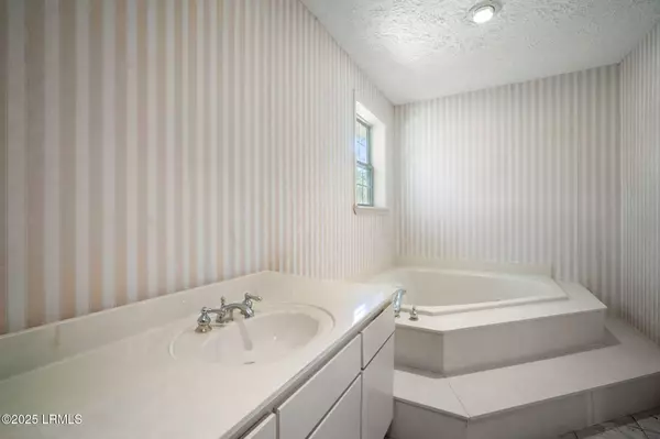 Ridgeland, SC 29936,314 Langfordville RD Road