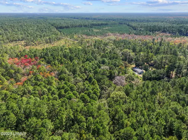 Ridgeland, SC 29936,5156 Jasper Station RD Road