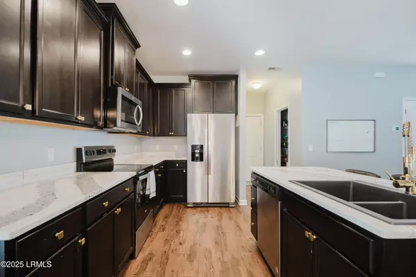 Ridgeland, SC 29936,126 Okatie Park CIR Circle