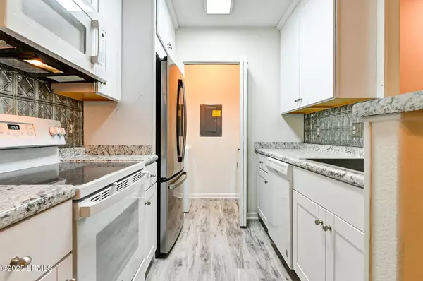 Bluffton, SC 29910,897 Fording Island RD Road