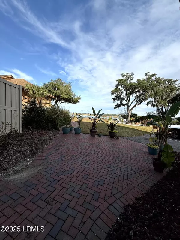 Beaufort, SC 29902,54 Battery Creek Club DR Drive