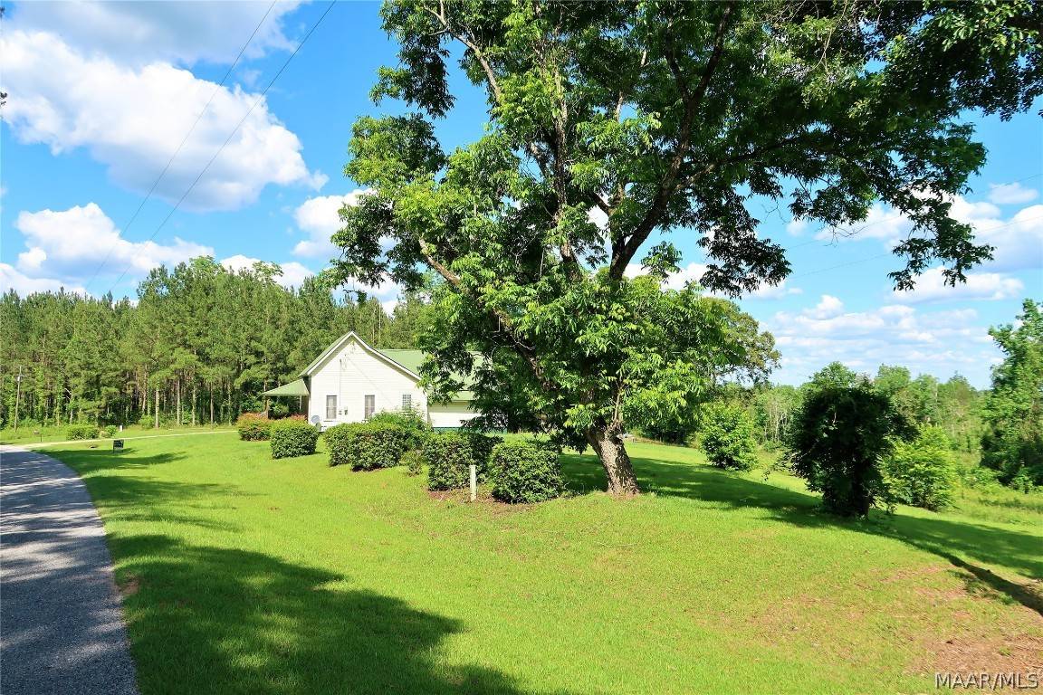 922 LOWELL SAMMONS RD, Ariton, AL 36311
