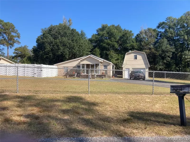 193 Caribou ST, Daleville, AL 36322