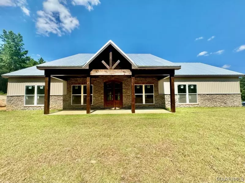 1220 Neil Grantham DR, Elba, AL 36323