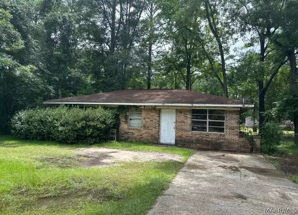 627 Lee ST, Elba, AL 36323