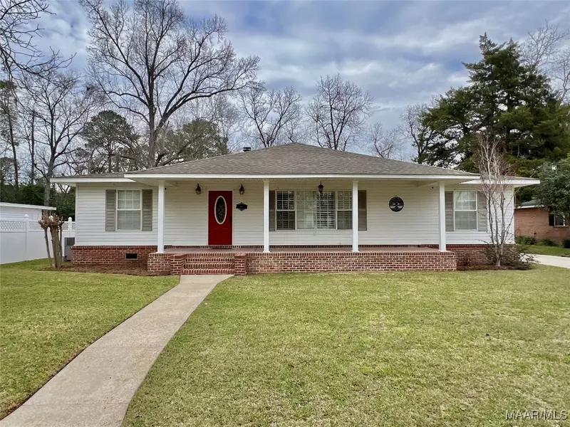 402 W Fulton ST, Hartford, AL 36344