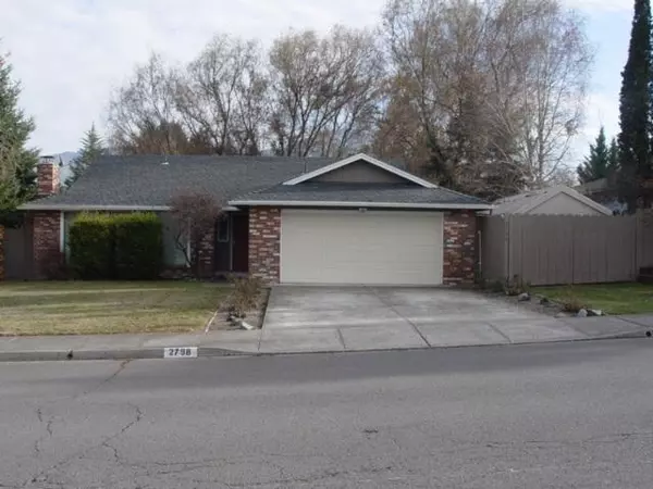 2798 HAWAIIAN AVE, Medford, OR 97504