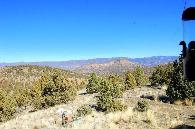 Mitchell, OR 97750,34004 Cougar Mt. RD