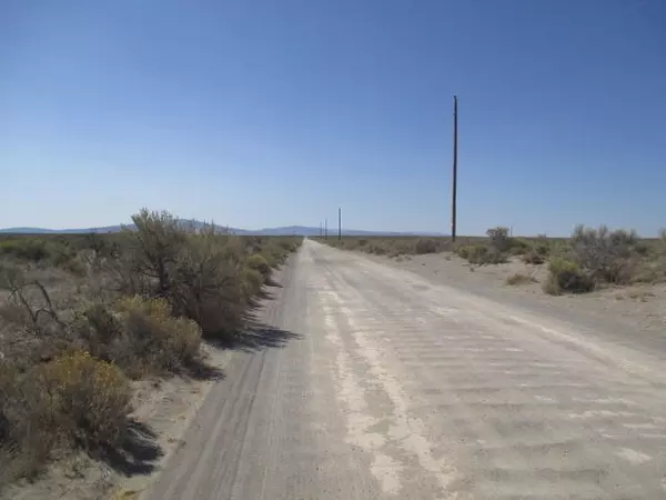 Christmas Valley, OR 97641,TL 102 Salt Flat [27S16E00-00-00102] LN