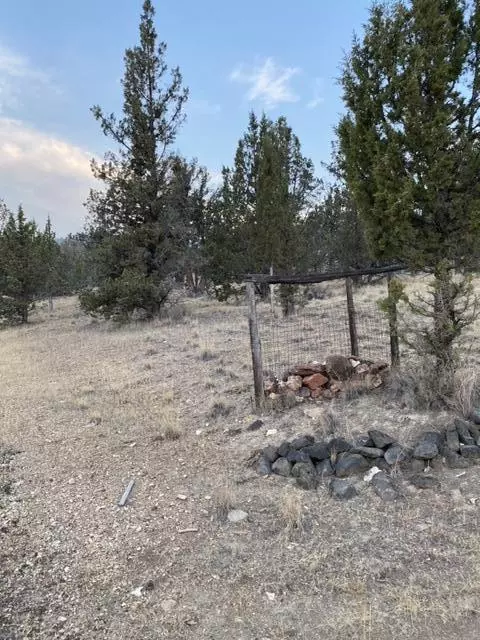 Grimes RD, Prineville, OR 97754