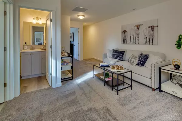 Bend, OR 97701,2533 Purcell BLVD