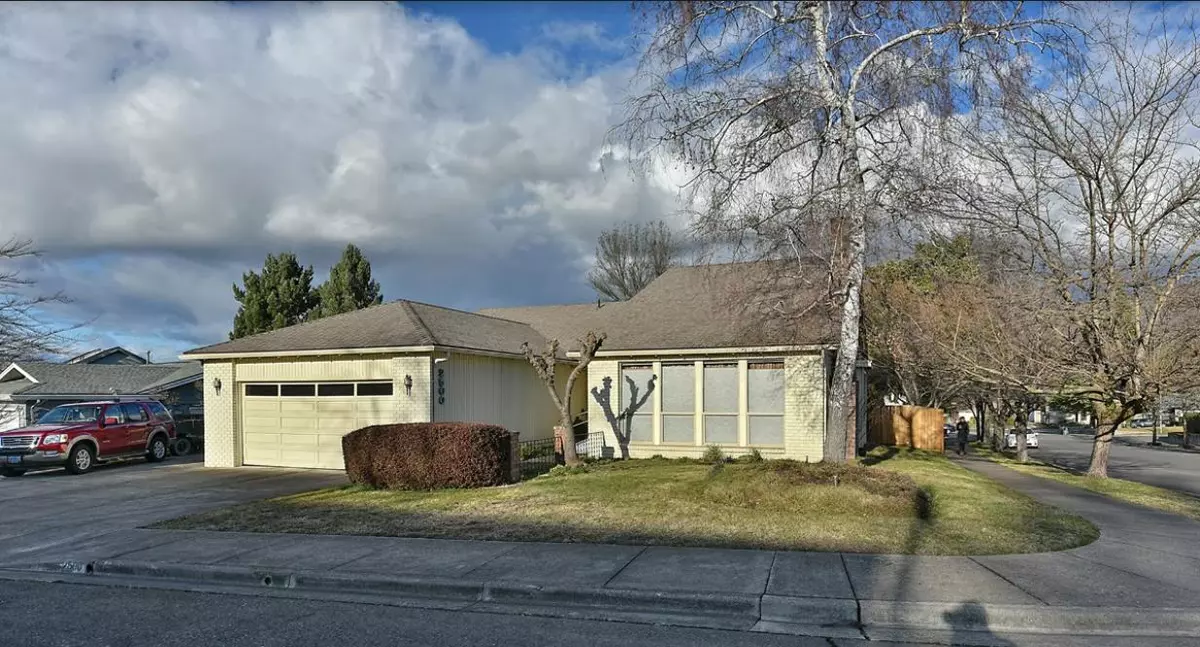 Medford, OR 97504,2500 Huntington LN