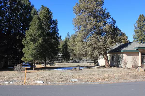 Kestrel RD #lot 747, Klamath Falls, OR 97601