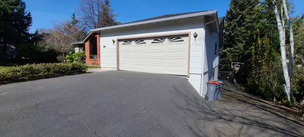 Medford, OR 97504,4443 Hillcrest RD