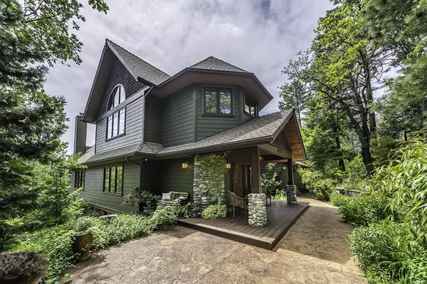 Applegate, OR 97530,16000 Applegate RD