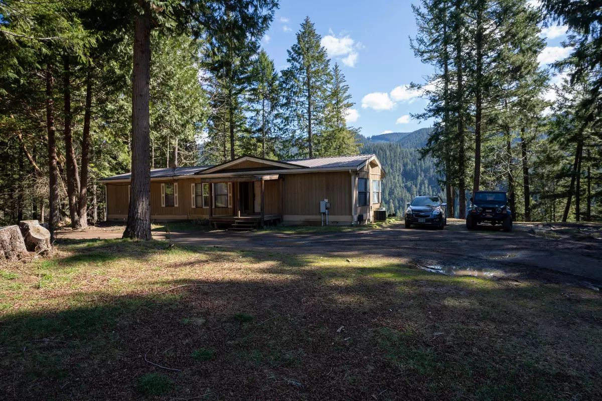 Prospect, OR 97536,1771 Mill Creek DR