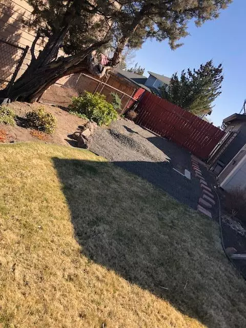 Redmond, OR 97756,2912 Cascade Vista DR