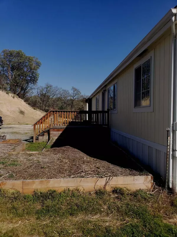 Grants Pass, OR 97526,345 Melissa LN
